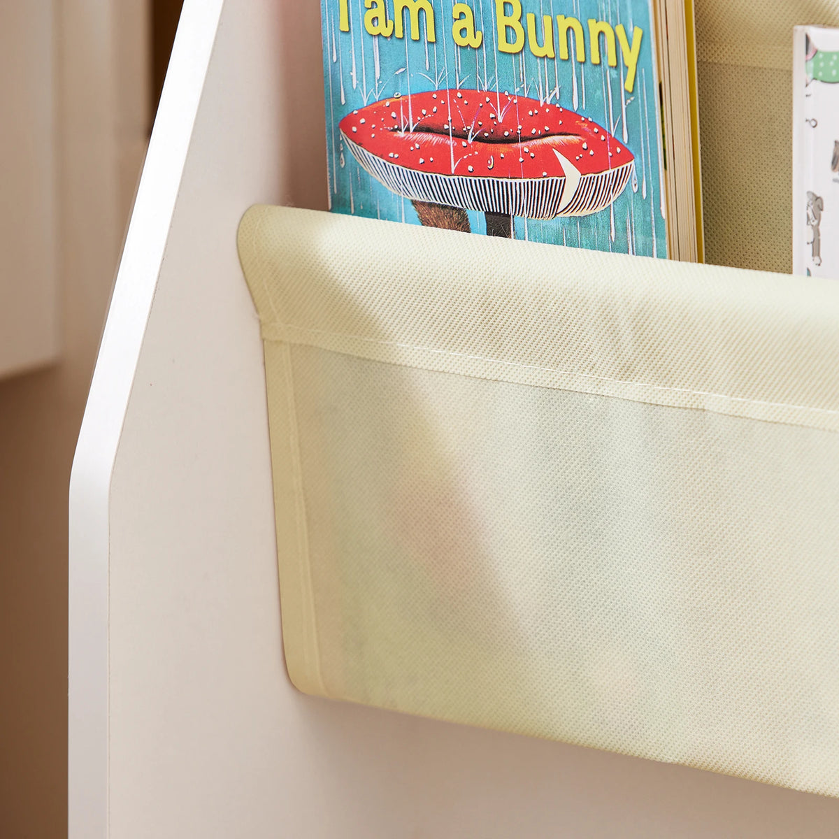 Bibliothèque Enfant - Émilie